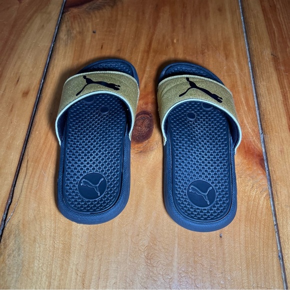 Youth Puma Black & Gold Shimmer Slides - Picture 3 of 6